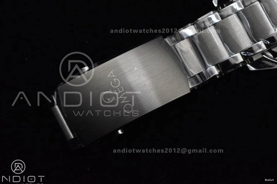 Best Super SS 1:1 300 Edition Heritage Black VSF Seamaster Clone A8912 on Bracelet Dial 0104